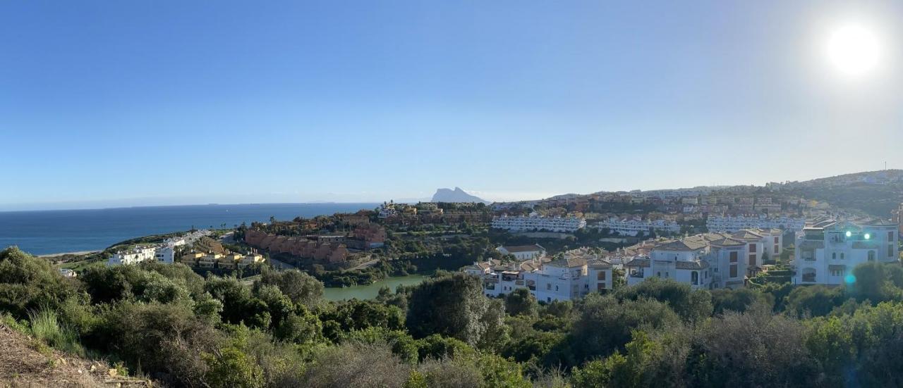 2226-Luxury Sea View Apartment Alcaidesa Eksteriør bilde